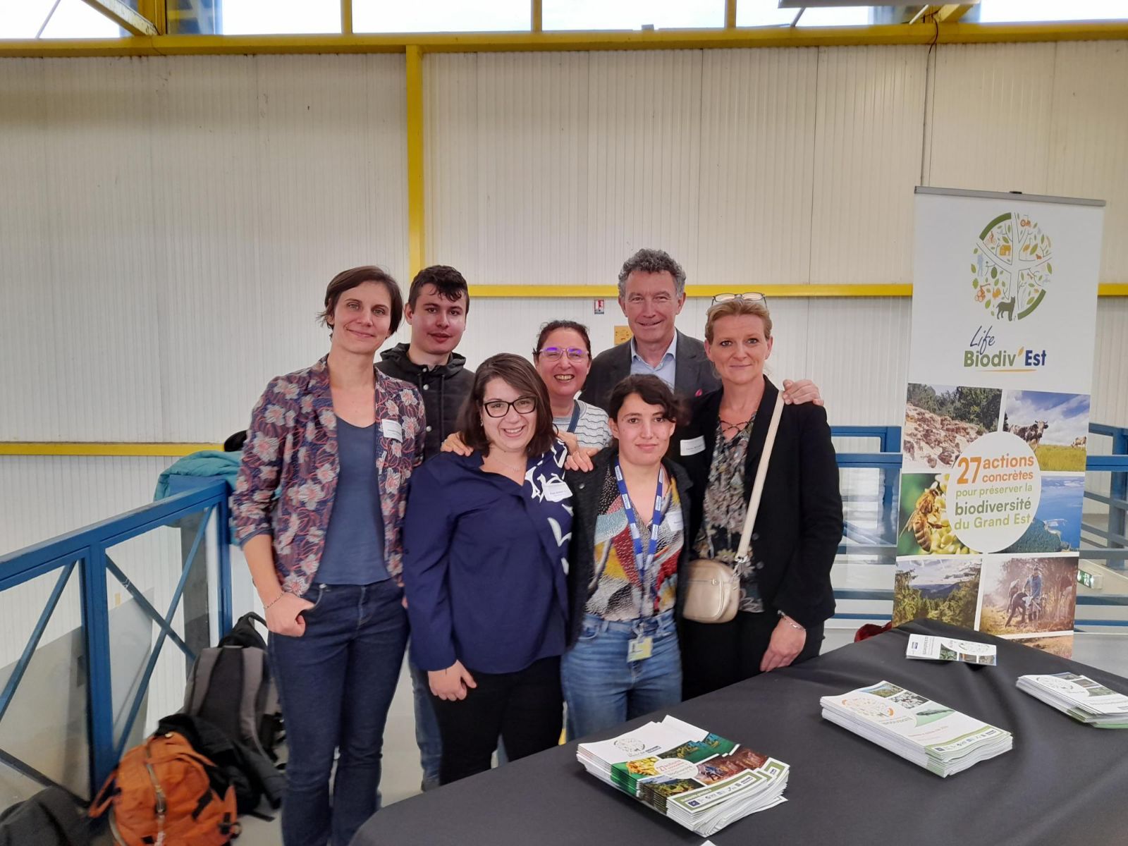 Lors des Rencontres régionales de l'eau, le président Franck Leroy avec les membres de la cellule d'assistance technique (CAT) de la Région Grand Est, représentée dans les Ardennes, par Anaïs Bonotti.