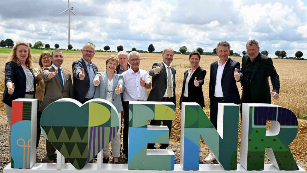 inauguration du parc éolien d'Audunois Nord, en présence de Franck Leroy, Président de la Région Grand Est et des élus régionaux : Béatrice Moreau, François Werner, Véronique Guillotin et Jacky Desbrosses