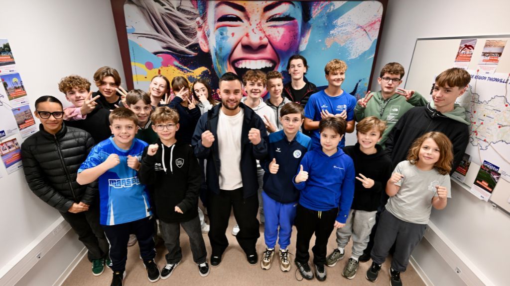 Rencontre entre Steven Da Costa et des élèves, en section sport, du collège Hélène Boucher de Thionville